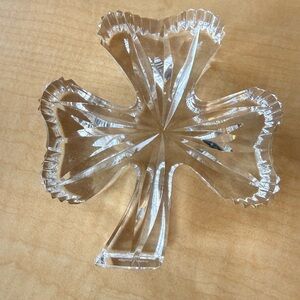 Waterford Vintage Clear Crystal Shamrock paperweight